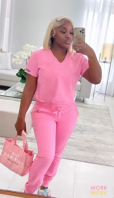 Pink Scrubs Uniform, Baddie Scrubs Outfit, Work Scrubs Outfit, Esthetician Clothes Style, Esthetician Work Outfit, Scrub Outfits Cute, Cna Outfits Scrubs, Nurse Aesthetic Black Women