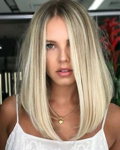 Inverted Long Bob, Trendy Bob Hairstyles, Straight Black Hair, Best Bob Haircuts, Long Bob Hairstyles, Long Blonde, Hair Color Balayage, Balayage Highlights