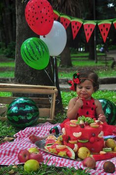 Smash Cake Watermelon, Christmas Baby Pictures, Watermelon Dress, 1 Year Birthday, Simple Birthday Decorations, Watermelon Party, Watermelon Birthday, Smash The Cake, Baby Boy Photography