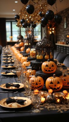 table halloween Halloween Brunch, Décoration Table Halloween, Decoracion Halloween, Halloween Table Settings, Fiesta Halloween, Cheesecake Vegan, Table Halloween, Halloween Decoration Ideas, Halloween Bar