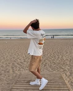 Outer Banks Outfits Men, Starboy Summer Outfit, Men’s Summer Fits, Beach Pics Men, Beach Boy Outfits, Surfer Boy Aesthetic Outfit, Surfer Boys Style, Surfer Boy Outfits, Surfer Boy Aesthetic