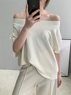 Half Sleeves Loose Solid Color Off-The-Shoulder Knitwear Pullovers Sweater Tops COFFEE-One_size Sweater Tops, Winter Dress Outfits, Boho Stil, Trendy Fashion Women, Black Coffee, Pink Gray, Shoulder Sweater, White Green, Sweater Jacket