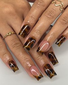 Tortoise Shell Nails French Tip Almond, Fall Nail Square Short, Biab Nails Tortoise Shell, Tortoise Nails Design French, Tortoise Shell Nails French Tip Short, Nail Ideas Tortoise Shell, Short Brown Marble Nails, Tortoise Brown Nails, Animal Print Nails Fall