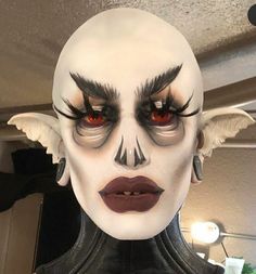 Vampire High Fashion, Nosferatu Makeup, Drag Vampire, Eyeball Creature, Horror Drag, Ghoul Makeup, Drag King Makeup, Creative Halloween Makeup, Halloween Makeup Diy