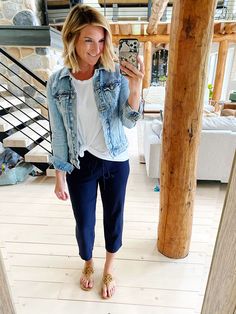 Cropped Denim Jacket Outfit, Quarantine Outfit, Denim Jacket Fashion