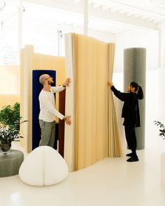 explore the aesthetic, space, function, and emotion-optimizing possibilities of molo wood softwall and softblock for your interior. Business Office Ideas, Wooden Partition, Room Partitions, Flexible Wood, Wooden Partitions, Wooden Room Dividers, Crazy House, Folding Walls, Wooden Room