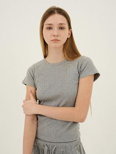 Composition : COTTON100%Color : HEATHER GREYCountry of Origin : Republic of Korea Basic Gray Crew Neck Top, Basic Gray Tops For Everyday, Gray Ribbed Crew Neck T-shirt, Gray Short Sleeve Tops For Everyday, Infant Tees, Heathers, Heather Grey, Composition, Top Outfits