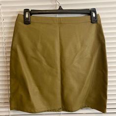 Women’s Leather Mini Skirt Color Olive Size Small Forever 21 Workwear Skirt, Forever 21 Spring Workwear Skirt, Chic Forever 21 Pencil Mini Skirt, Short Flare Skirt, Western Skirts, Distressed Jean Skirt, Vegan Leather Skirt, Forever 21 Skirt, Blue Mini Skirt