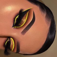 Maquillage Yeux Cut Crease, Drag Make-up, Make Up Inspiration, Dope Makeup, Colorful Eye Makeup, Black Makeup, Makeup Eye Looks, Creative Eye Makeup