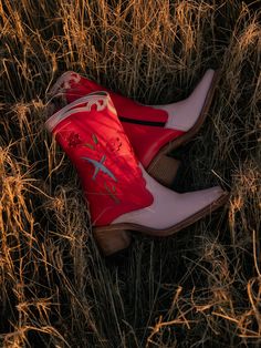 Iris Boots in Pink - Etsy Valentines Event, Leather Cowgirl Boots, Spring 23, Bohemian Soul, Light Spring, Rose Rouge, Cow Girl, Western Cowgirl, Cowboy Western