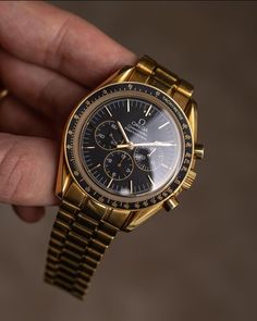 Watch Outfit Men, Omega Gold Watch, Gold Watch Outfit, Watch Outfit, Funky Watches, Jewellery Men, Mens Luxury Accessories, Casio Vintage Watch, Mens Wardrobe Essentials