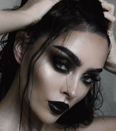 Witchy Shoot, Goth Makeup Tutorial, Wedding Makeup Bride, Goth Glam, Witch Makeup, Halloween Queen, Queen Makeup, Anastasia Beverly Hills Makeup, Makijaż Smokey Eye