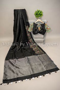 Elevate your summer wardrobe with our Black Linen Embroidered Saree with Grey pallu, And Blouse. Made from soft, breathable fabric, this saree boasts delicate floral embroidery on one side for a touch of sophistication. Paired with a matching blouse, this stylish ensemble is perfect for those who appreciate the luxury of lightweight linens. Pleated Saree, Kids Wear Boys, Saree And Blouse, Kids Wear Girls, Block Print Saree, Silk Saree Banarasi, Fancy Gowns, Silk Thread Bangles, Embroidered Saree