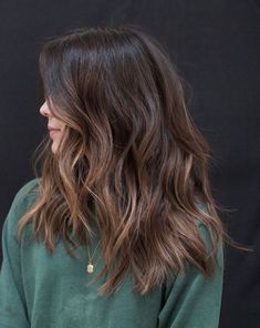 fall hair color for brunettes, balayage for dark brown hair, fall and winter hair color ideas, black hair balayage Brunette Color Hair, Anh Co Tran, Brown Hair Inspo, Brunette Balayage, Hair Color Light Brown, Haircut Styles, Hair Stylies