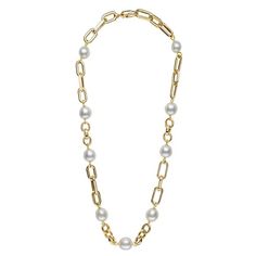 Unveiling our Amalfi Coast Collection, a fusion of South Sea Pearls and intricately Italian linked gold chains. Experience the elegance of Pearls by Shari craftsmanship, bringing the allure of the Amalfi Coast to the heart of the Tetons. Elevate your style with this blend of sophistication and nature-inspired luxury. * Elegant Chain Necklace With Rectangular Links As Gift, Elegant Jewelry With Delicate Oval Link Chain, Elegant Formal Jewelry With Rectangular Links, Elegant Gold Jewelry With Cable Chain, Elegant Gold Oval Link Chain Necklace, Elegant Rectangular Links Necklace For Gifts, Luxury Gold Pearl Necklace For Evening, Luxury White Link Chain Necklace, Elegant Gold-plated Jewelry With Cable Chain