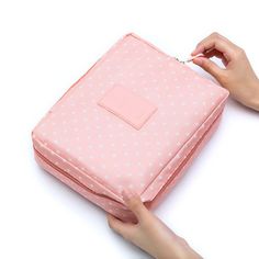 Brand Name: MatveyLengMain Material: NylonMaterial Composition: NylonItem Height: 18cmPattern Type: FloralItem Width: 8cmItem Length: 21cmItem Type: Cosmetic CasesClosure Type: zipperStyle: FashionShape: BoxItem Weight: 100gname: Cosmetic Bag Portable Multi-function Cosmetics Storage Bag Dark Blue Flowers, Úložný Box, Large Makeup Bag, Outdoor Girls, Sac Lunch, Make Up Organiser, Women Cosmetics, Toiletries Organization, Travel Organizer