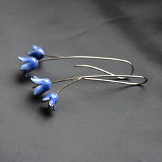 Ekologicky šetrné náušnice s modrými zvonky Etsy Elegant Hypoallergenic Enamel Earrings, Adjustable Enamel Jewelry, Adjustable Enamel Pierced Jewelry, Adjustable Pierced Enamel Jewelry, Nickel-free Blue Enamel Jewelry, Blue Enamel Hypoallergenic Jewelry, Blue Hypoallergenic Enamel Jewelry, Hypoallergenic Blue Enamel Jewelry, Elegant Silver Enamel Flower Earrings