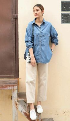 Boyish Outfits Korean Polo, Polo Outfit Women's Korean, Shirt Outfits Women Casual, Ootd Loose Jeans Hijab, Ootd Hijab Casual Jeans Kemeja, Kemeja Denim, Trendy Outfits Indian, Simple Casual Outfits, Casual Work Outfits Women