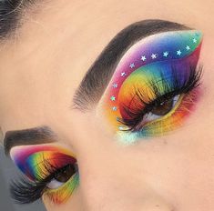 Makeup For Pride, Dramatic Eyeshadow Looks, Full Color Makeup, Dramatic Eyeshadow, Eyeshadow Art, Tik Tok Makeup, New Makeup Ideas, Extreme Makeup