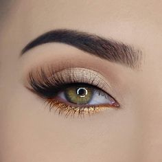 Eye Makeup Images, Cute Eye Makeup, Eye Makeup Pictures, Gold Eyeshadow, Beautiful Eye Makeup, Eye Makeup Designs, Makijaż Smokey Eye, Makeup Eye Looks, Makeup Hacks