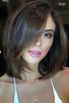 Long Bob Haircuts, Lob Haircut, Short Hairstyles For Thick Hair, Trending Haircuts, Trending Hairstyles, Hairstyles Black, Hairstyles Haircuts, Short Hairstyles