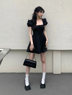 Fashion Inspo Outfits Korean, Black And White Aesthetic Outfit, White Aesthetic Outfit, Outfit Inspo Dress, Black Dress Aesthetic, White Dress Outfit, Dress Feminine, Aesthetic Dress