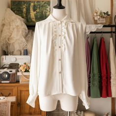 英国のお嬢様フリルブラウス[2024年3月上旬発送予定] Blouse With Frills, British Lady, White Ruffle Blouse, Gowns Wedding, Cute Blouses, Ball Gowns Wedding, White Beige, Black Media, Wine Red