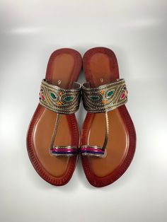 * Please note that if you have wide feet, you will need to size up*  dhaage.london We Bring you our latest collection.  These beautiful Kolapuri Chappal are Handcrafted, incredible soft and anti slip sole. Comfort and style all in one.   . . . #jutti #khussa #shoes #punjabishoes #juttilovers #summer #desiclothes #casualshoes #indian #pakistani #desi #fashion #desifashion #kaleeray #accessories #tradionalshoes #handmade #summer #summervibes #wedding #desiwedding #partywear #eid #simplekhussa #pak Indian Sandals, Punjabi Fashion, Desi Clothes, Desi Wedding, Desi Fashion, Pakistani Fashion, Sandals Summer, Flat Sandals, Women's Shoes Sandals