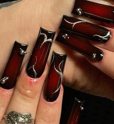 Square Acrylic Nails Red And Black, Black Goth Nails Square, Medium Goth Nails, Black And Red Baddie Nails, Red And Black Fall Nails, Black And Red Nails For Prom, Dark Nail Sets, Long Alt Nails, Black Or Red Nails