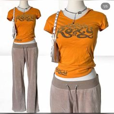 Unique Clothing Brands, Aesthetic Orange Outfits, 2000 Inspired Outfits, Orange Outfit Aesthetic, Back To School Y2k, Hello Kitty Outfit, 2000s Clothes, 2000s Outfits, Oversized Jeans