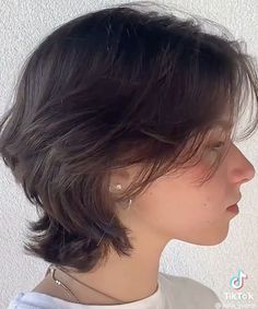 Short Wolf Cut With Bangs, Wolf Cut With Bangs, Short Wolf Cut, Really Short Haircuts, Best Haircuts For Women, Graduated Bob Haircuts, Graduated Bob, Short Hair Tomboy, Short Grunge Hair