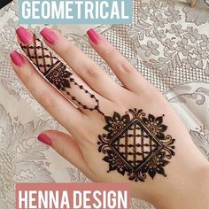 henna designs for hands and fingers are easy to do with the help of an expert