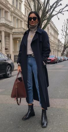 Navy Trench Coat Outfit, Navy Blue Coat Outfit, Black Coat Outfit Winter, Navy Coat Outfit, Long Black Coat Outfit, Blue Coat Outfit, Trenchcoat Outfit, Wool Coat Outfit, Black Coat Outfit