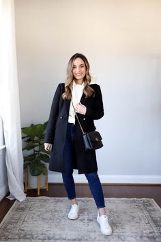 10 Items 20 Outfits: Casual Edition - Pumps & Push Ups Winter Casual Capsule Wardrobe, Winter Outfits Petite, Casual Outfits Petite, Petite Fashion Winter, Black Jeans Outfit Winter, Petite Winter Outfits, Winter Fashion Outfits Dressy, Autumn Outfits Curvy, January Outfits