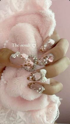 Simple Gyaru Nails, Gyaru Nails Charms, Gyaru Leopard Print, Hime Gyaru Nails, Nails Acrylic Kawaii, Pink Gyaru Nails, Himekaji Makeup, Madoka Magica Nails, Nails With A Lot Of Charms