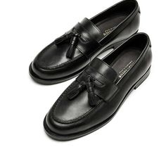 Inspired by menswear our morgan loafers are made from premium leather feature a tassel detail and a classic penny slot. easy to slip on the block heel offers the slightest lift and ensures a comfortable all-day wear.    - slip on    - shoe bag included  - made in portugal     eu size us size uk size length (cm)   35 5 2.5 22.5   36 6 3.5 23.5   37 7 4 23.9   38 8 5 24.6   39 9 6 25.3   40 10 6.5    26    41 11 7 26.7 Morgan Black, Tassel Loafers, The Block, Loafers For Women, Slip On Shoes, Penny, Block Heels, Everyday Wear, Shoe Boots