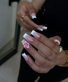 French Nail Ideas, Beauty On A Budget, Bow Nails, Beach Nail Designs, Beach Nail, Nagel Tips, French Acrylic Nails