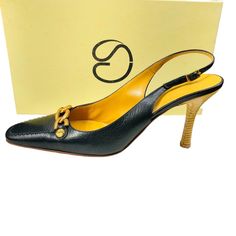 St. John Collection Nib Black Slingback 3.5 In High Heel With Gold Chain Accents Sz 8 Heels With Gold Chain, Heel Tap, St John, Gold Chain, Gold Chains, High Heel, High Heels, Chain, Heels