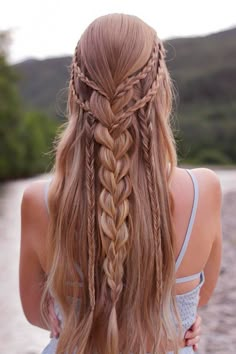 Braid Hairstyle Ideas, Hairstyles Aesthetic, Fishtail Braids, Braided Prom Hair, Braid Hairstyle, Blonde Hairstyles