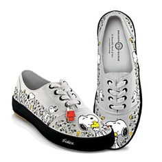 Happiness Is Friendship Women's Shoes Snoopy Shoes, Peanuts Charm, Nike Air Force One, Tennis Shoes Outfit, Bradford Exchange, Snoopy And Woodstock, Peanuts Snoopy, Painted Shoes, Happiness Is