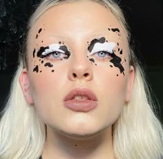 Telescopic Mascara, Artsy Makeup, Drag Make-up, White Makeup, Edgy Makeup, Creative Eye Makeup, Contour Palette, Crazy Makeup, Creative Makeup Looks