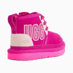 UGG Kid's Neumel Graphic Outline Grade School Boot is available on Tops and Bottoms USA. We Are Providing Free Shipping all over the USA. Style: 1130787K-PKMU-GS, Color: Pink Multi Casual Pink Boots For School, Cheer Season, Shoes Game, Fire Shoes, Pretty Shoes Sneakers, Active Kids, Kids Uggs, Girly Accessories, Fly Girl