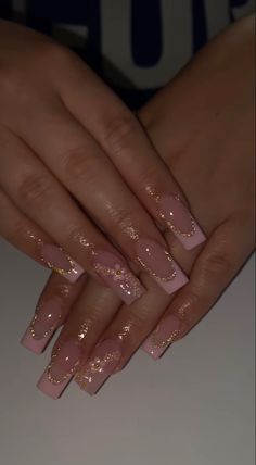 Rose Gold Nails Acrylic, Bad Nails, Crazy Nail Designs, Gold Acrylic Nails, French Manicures, Nail Trend, Spring Nail Designs