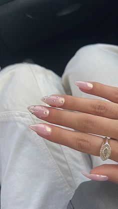 White Chrome Almond Nails, White Classy Nails, Chrome Almond Nails, Chrome Almond, Bedazzled Nails, Almond Acrylic Nails Designs, Teen Nails, White Chrome