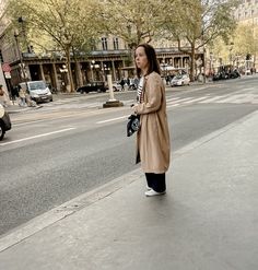 Everyday Parisian Street Style With 25 Outfits | La Vie On Grand