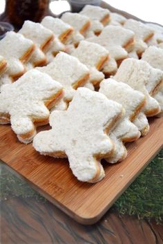 some cookies are sitting on a cutting board and ready to be cut into small pieces