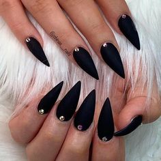 Stiletto Nails Short, Stiletto Nail Art, Gothic Nails, Goth Nails, Stiletto Nails Designs, Makijaż Smokey Eye