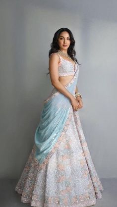 Lehenga Poses, Orang India, Pengantin India, Trendy Outfits Indian