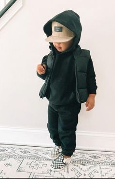 Toddler Boy School Outfits, Boho Baby Boy Outfits, Back To School Outfits For Boys, Preschool Outfits Boy, Baby Boys Outfit Ideas, Fall Toddler Outfits Boy, Little Boy Style Outfits, Toddler Boy Fall Fashion, Preschool Boy Outfits