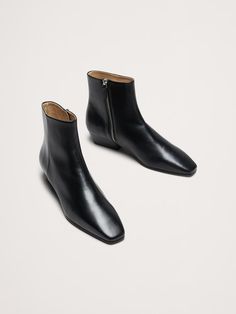 Italian Leather Ankle Boot | Banana Republic Leather Ankle Boots, Italian Leather, Side Zip, Banana Republic, Leather Upper, Heel Height, Ankle Boot, Portugal, Lookbook